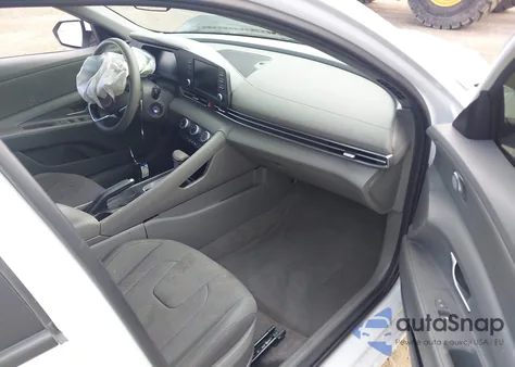 2024 Hyundai Elantra Se z USA, uszkodzony, nr VIN KMHLL4DG1RU828353